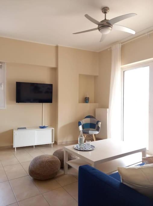 דירות אתונה Blue -Spacious 1Bdr Corner Flat/Balcony/View מראה חיצוני תמונה